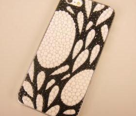 Black and White Splashy Drops Case for iPhone 5